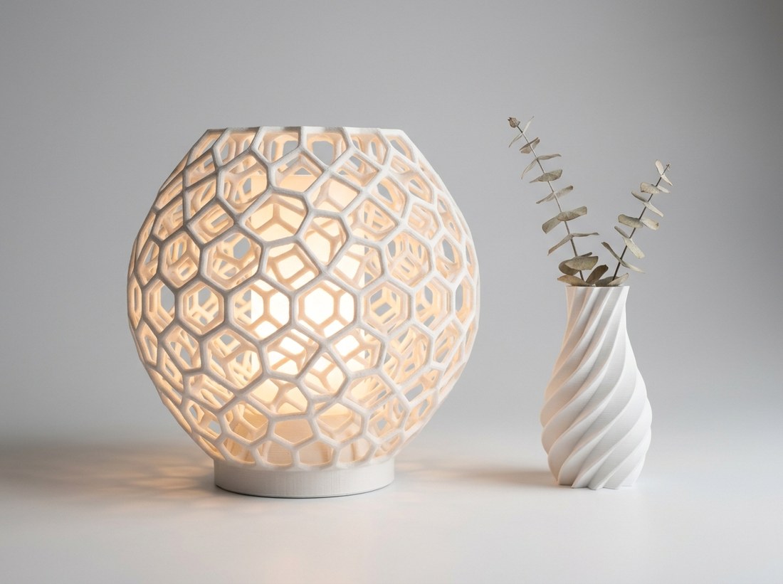 Luminária e vaso decorativos impressos em 3D